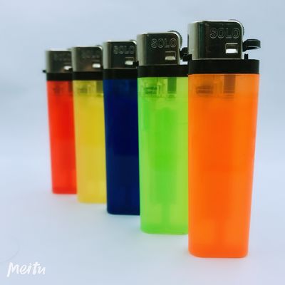 Allume-cigare jetable transparent avec style personnalisé et demande personnalisée