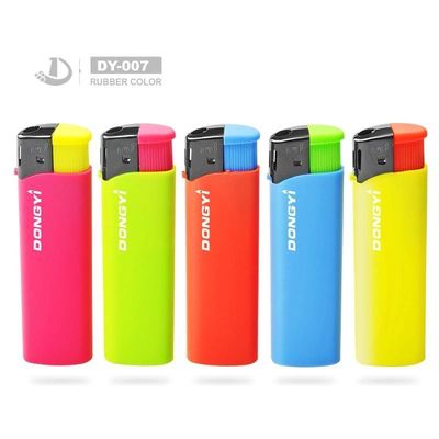 Couleur solide très vendue allume-cigare minimaliste modèle en plastique N° DY-007