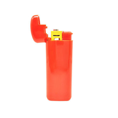 Un cadeau pour les hommes fumeurs avec des piézo-allumettes lourdes et un briquet étanche
