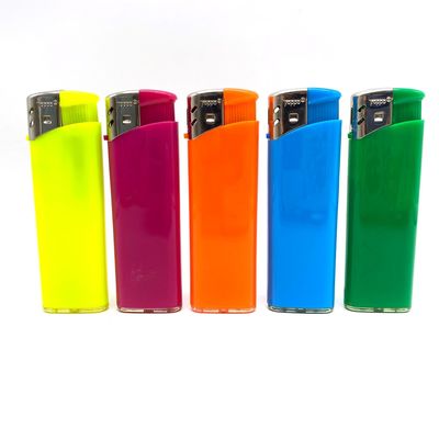 Matériau POM à combustion permanente allume-cigare à gaz jetable allume-cigare électronique garantie ISO