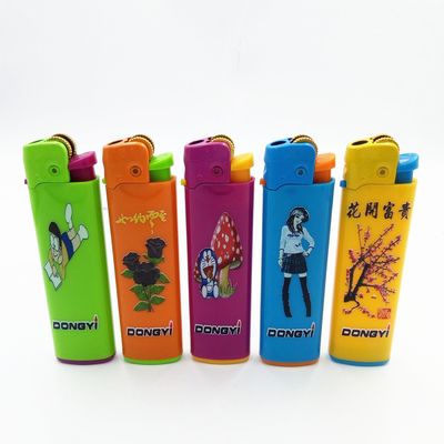 L'allume-cigare en plastique parfait pour les fumeurs