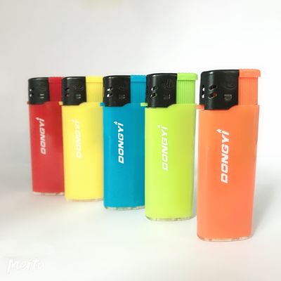 Matériau POM Cigarette à gaz allume-cigare jetable en plastique sur mesure avec un grand espace d'impression