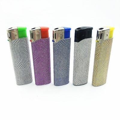 Allumeur de lampe de poche électronique jetable et rechargeable en plastique coloré