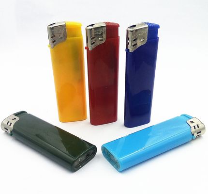 EUR allume-cigarettes électrique en plastique standard pour la cuisine et les besoins de recharge