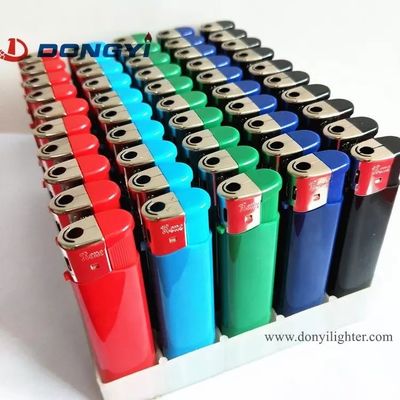 Allume-cigare électronique personnalisé 80*23.7*11.18mm avec gaz de flint et gaz rechargeable