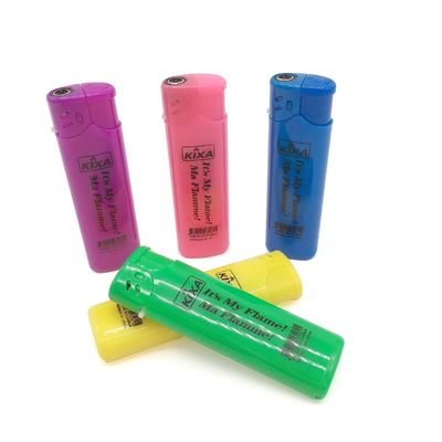 Guizhou électronique en plastique jetable allume-cigare étanche à vent avec lampe de poche 7,85 * 2,36 * 1,38 cm