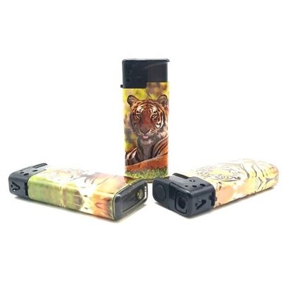ISO9994 Standard Turbo Flame Windproof Gas Lighter avec autocollant Tiger Logo personnalisé