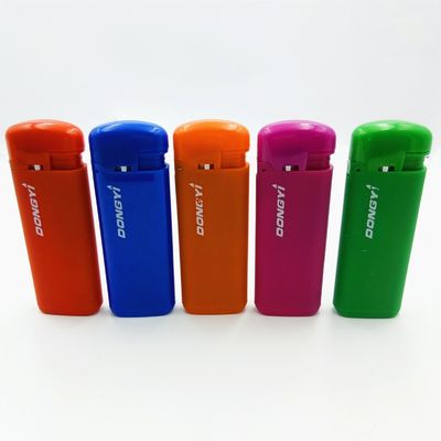 Cigarette à gaz rechargeable et étanche au vent personnalisable pour vos besoins Dy-F008