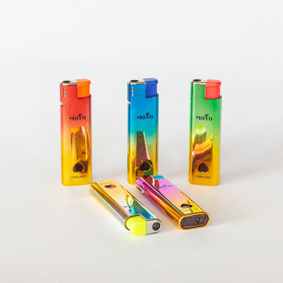 Design à la mode Dy-F018 allume-cigare en plastique étanche au vent avec option de personnalisation