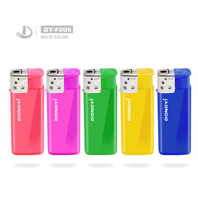 Allume-cigare en plastique avec lampe de poche et plastique de Dongyi