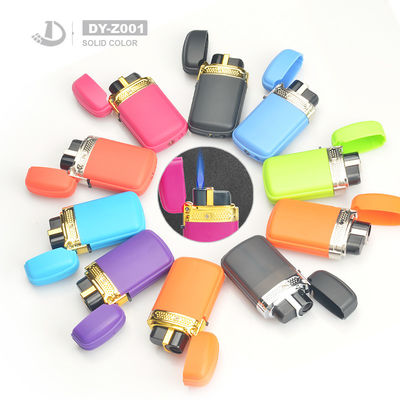 Matériau plastique Le dernier style Flip Turbo Flame Piezo Windproof Lumière à gaz rechargeable