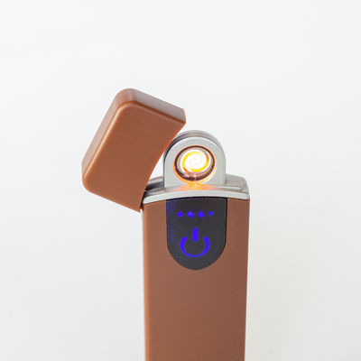 Allume-cigare rechargeable USB Notre allume-cigare étanche au vent en plastique USB